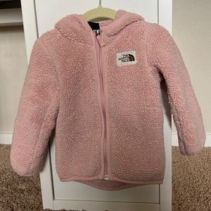 The North Face infant girls 18-24m sherpa hooded jacket, pink.